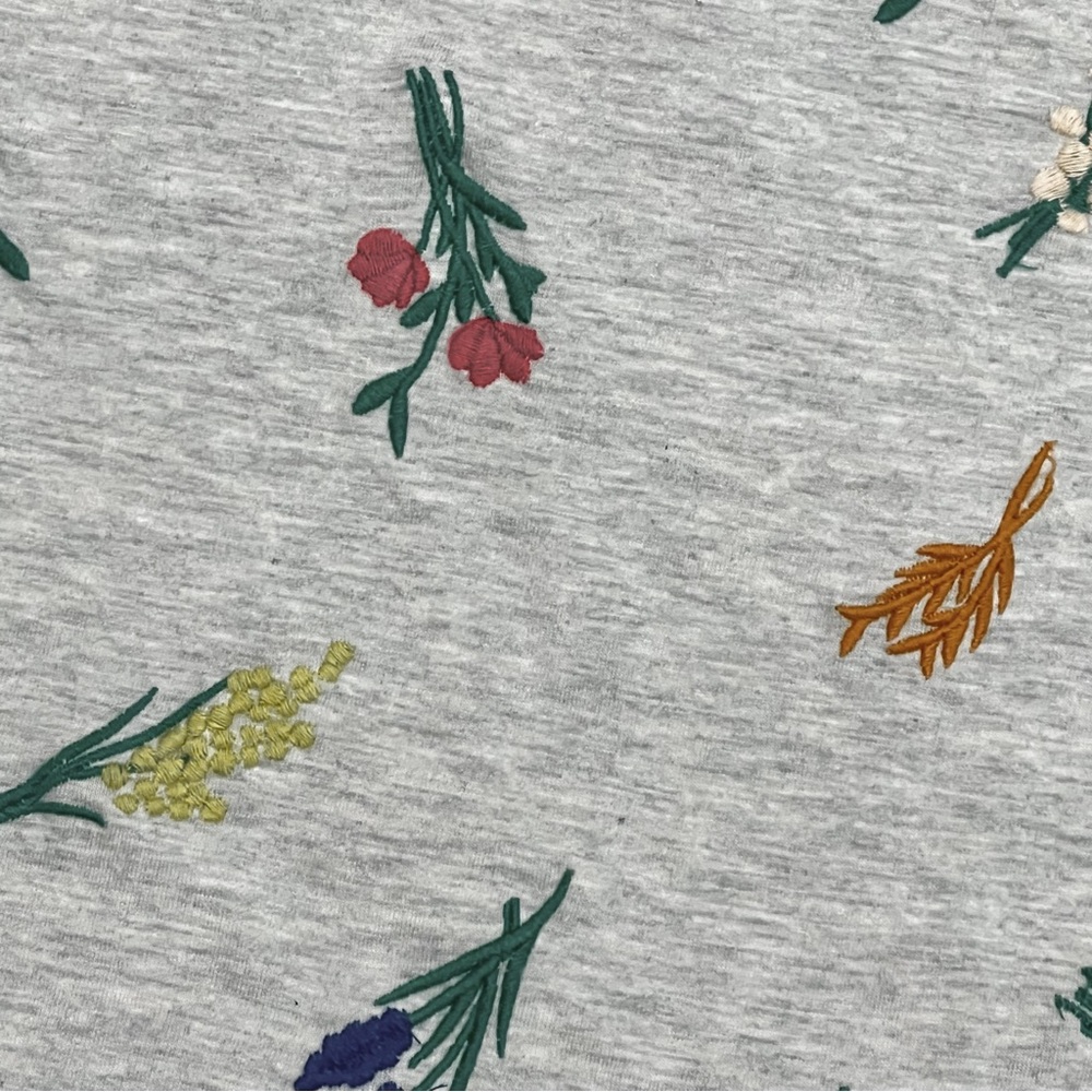 Lucky Brand Heather Grey Embroidered Florals Shirt Size Medium - Picture 5 of 15